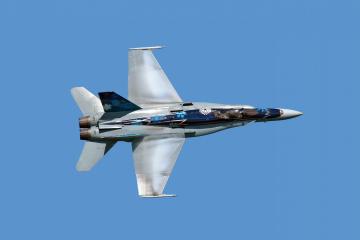 开云体育中国-黄蜂鏖战篮网，西亚卡姆一记定音三分书写关键先生传奇