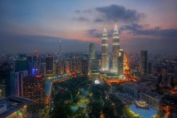 开云体育下载-欧文末节19分主宰攻防！湖人26分大胜广东迎来开门红