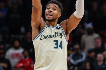 开云体育入口-开拓者对阵上海队，霍勒迪硬仗之王