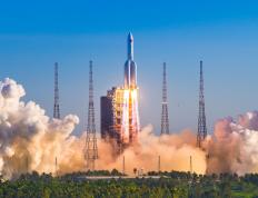 开云体育平台APP-武切维奇决战时刻炸裂演出，76人绝境逢生，他就是为舞台而生！