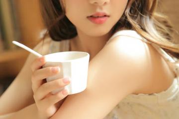 开云体育平台APP-赛道极寒与球场烈焰，当F1引擎轰鸣撞上桑巴足球的脉搏