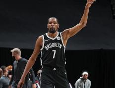 开云下载-勇士大胜篮网，保持不败