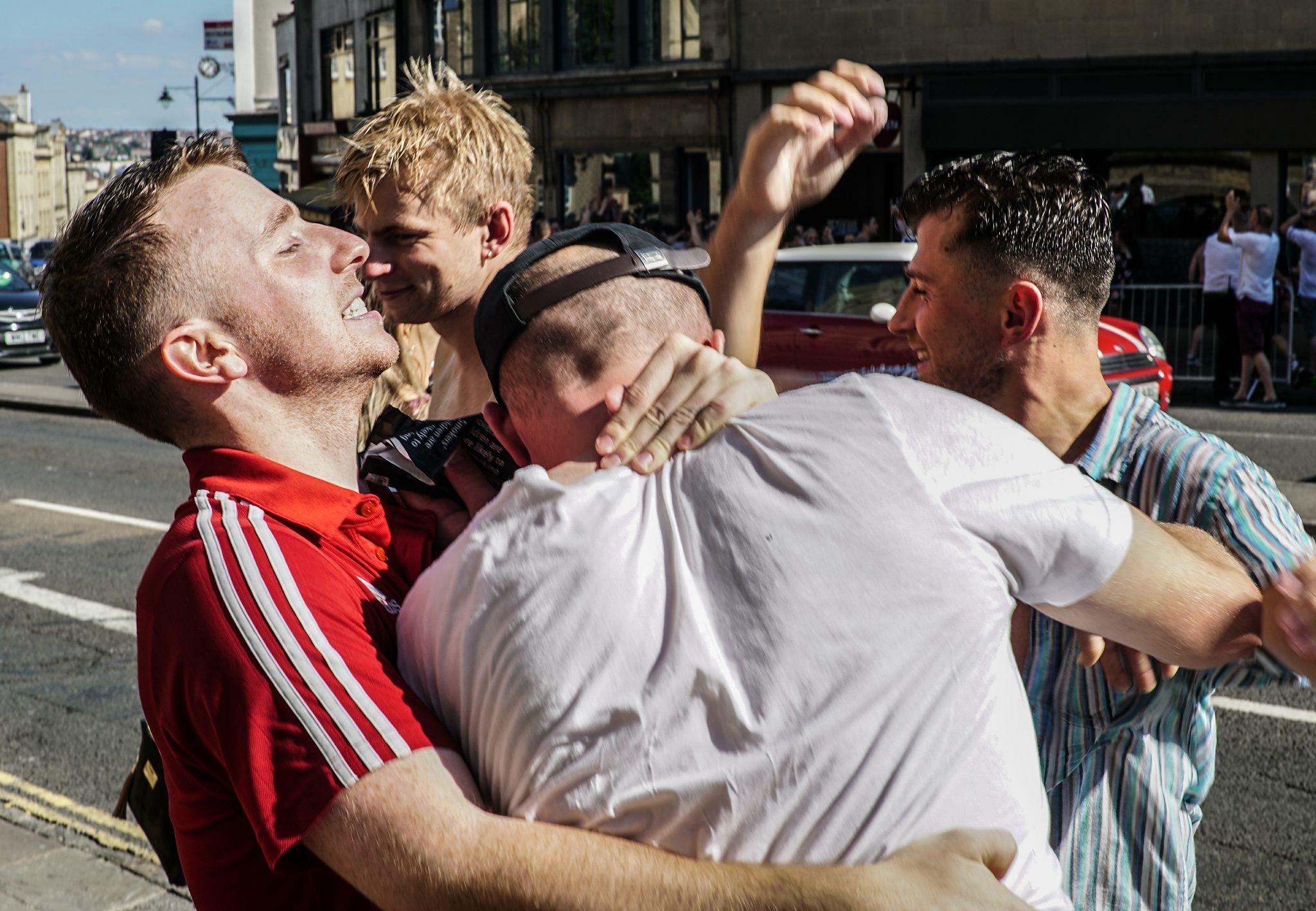 开云体育APP下载-瑞典横扫英格兰，托雷斯制霸全场