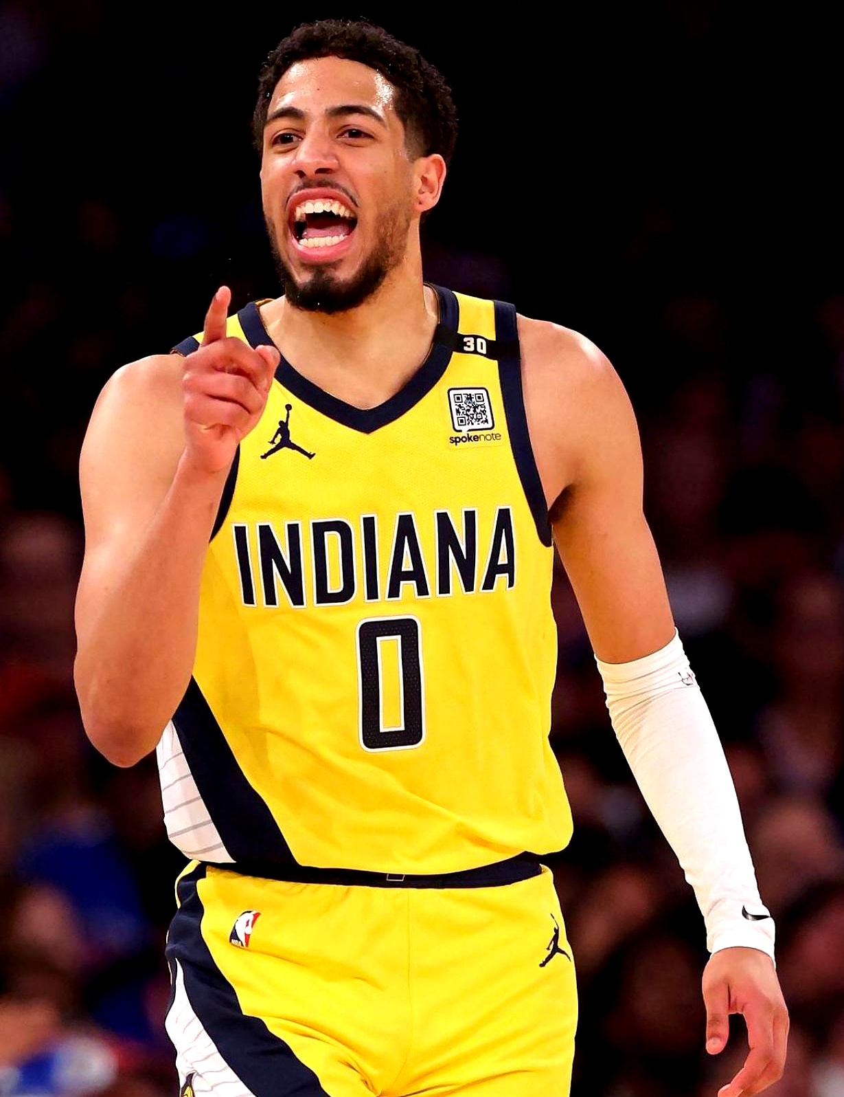 开云体育下载-关于步行者负于开拓者，沃伦全场23分无指望的信息