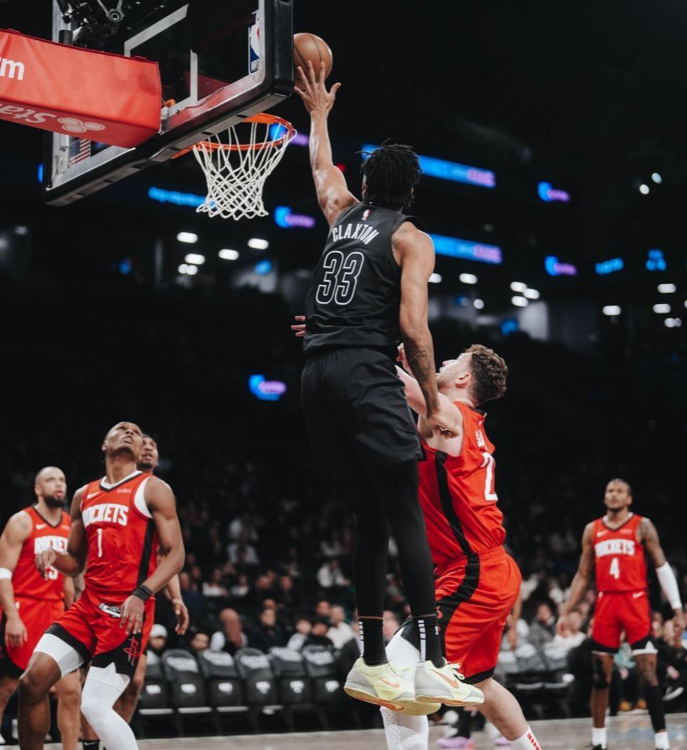 开云体育下载-澳大利亚男篮鏖战雷霆，拉塞尔爆发神勇的简单介绍