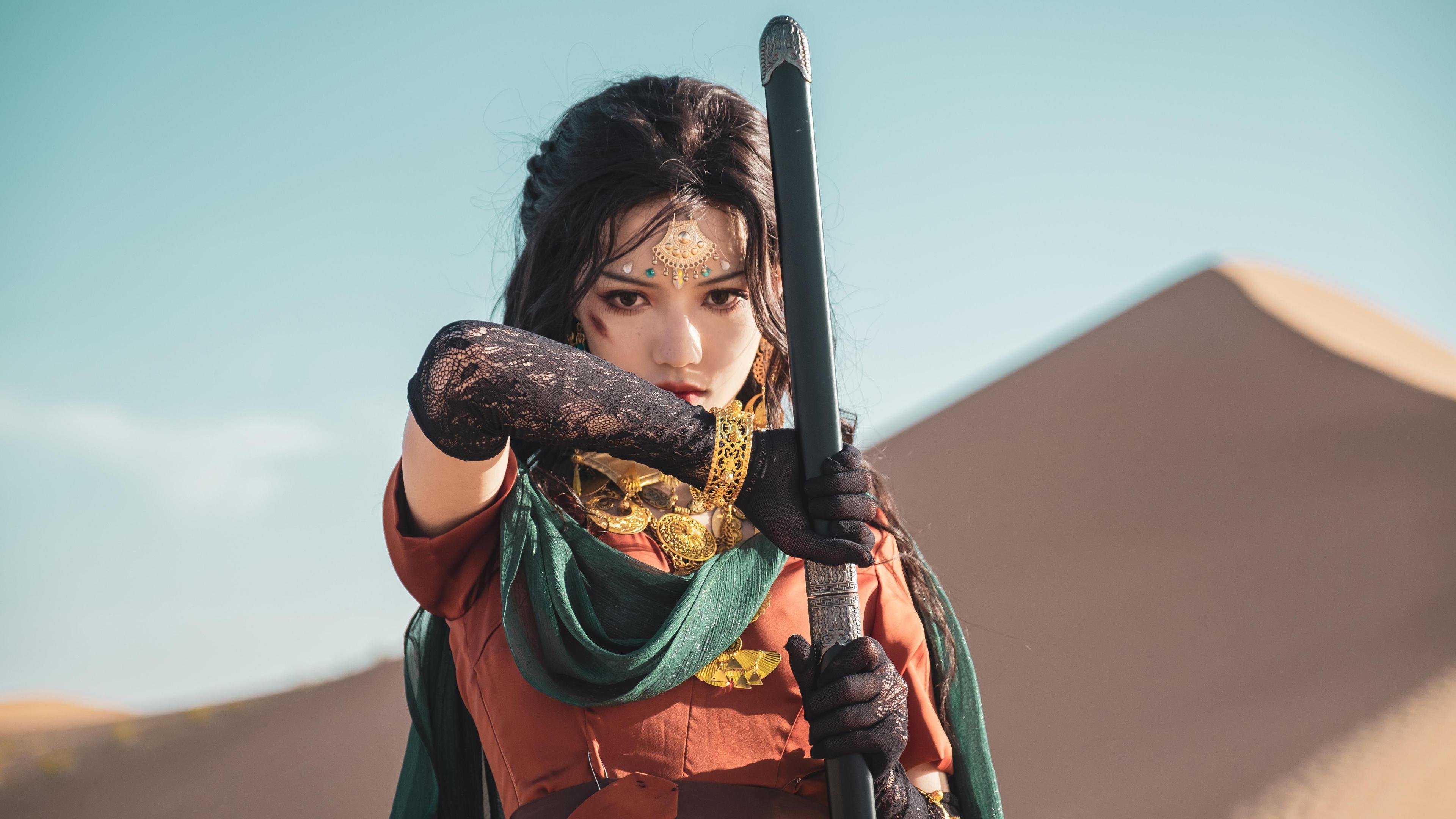 开云体育中国-赛车场与绿茵场，F1争冠之夜与基耶萨的大赛DNA