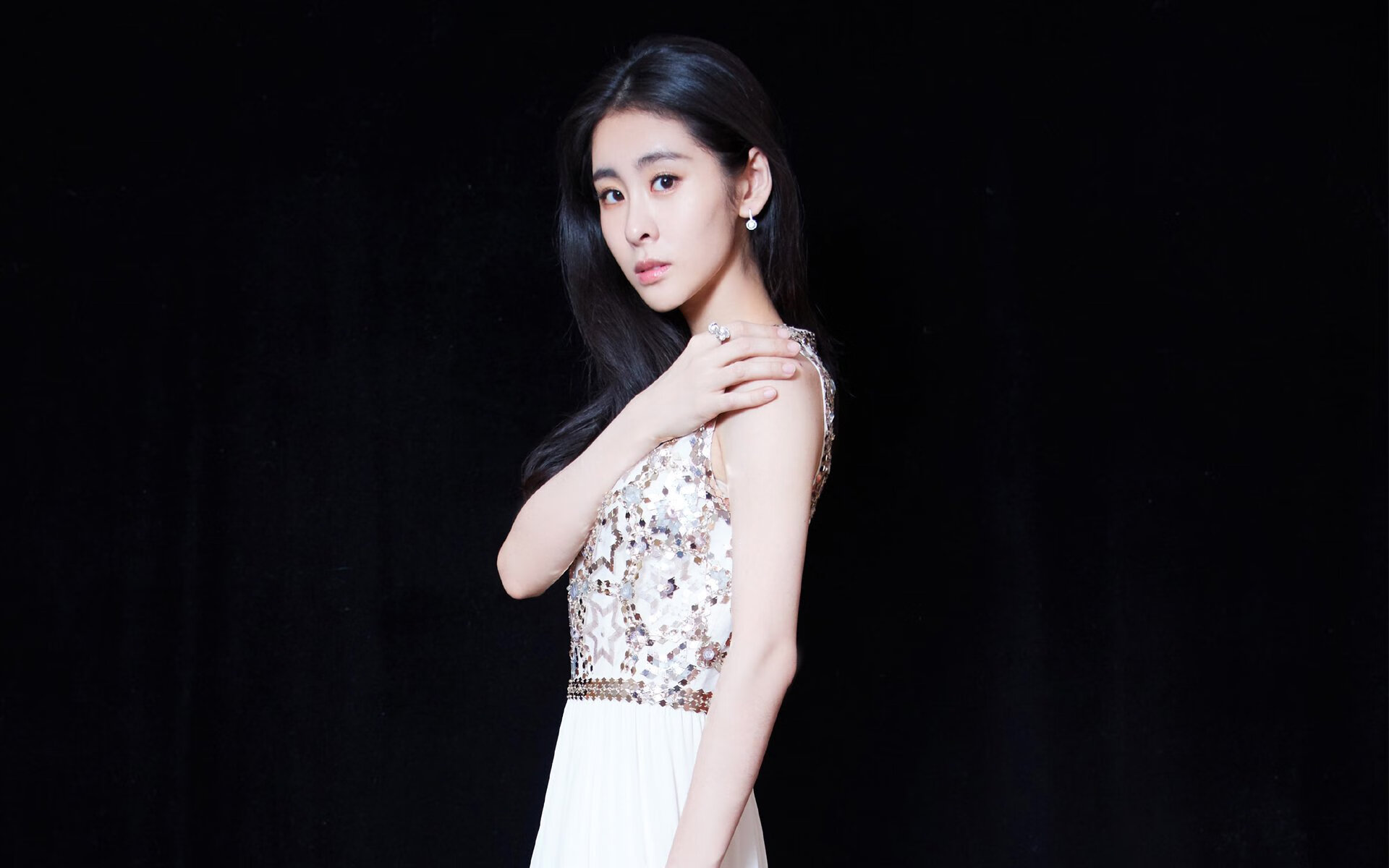 开云体育入口-铁血绿茵与紫金狂潮,跨越洲际的竞技风暴与征服