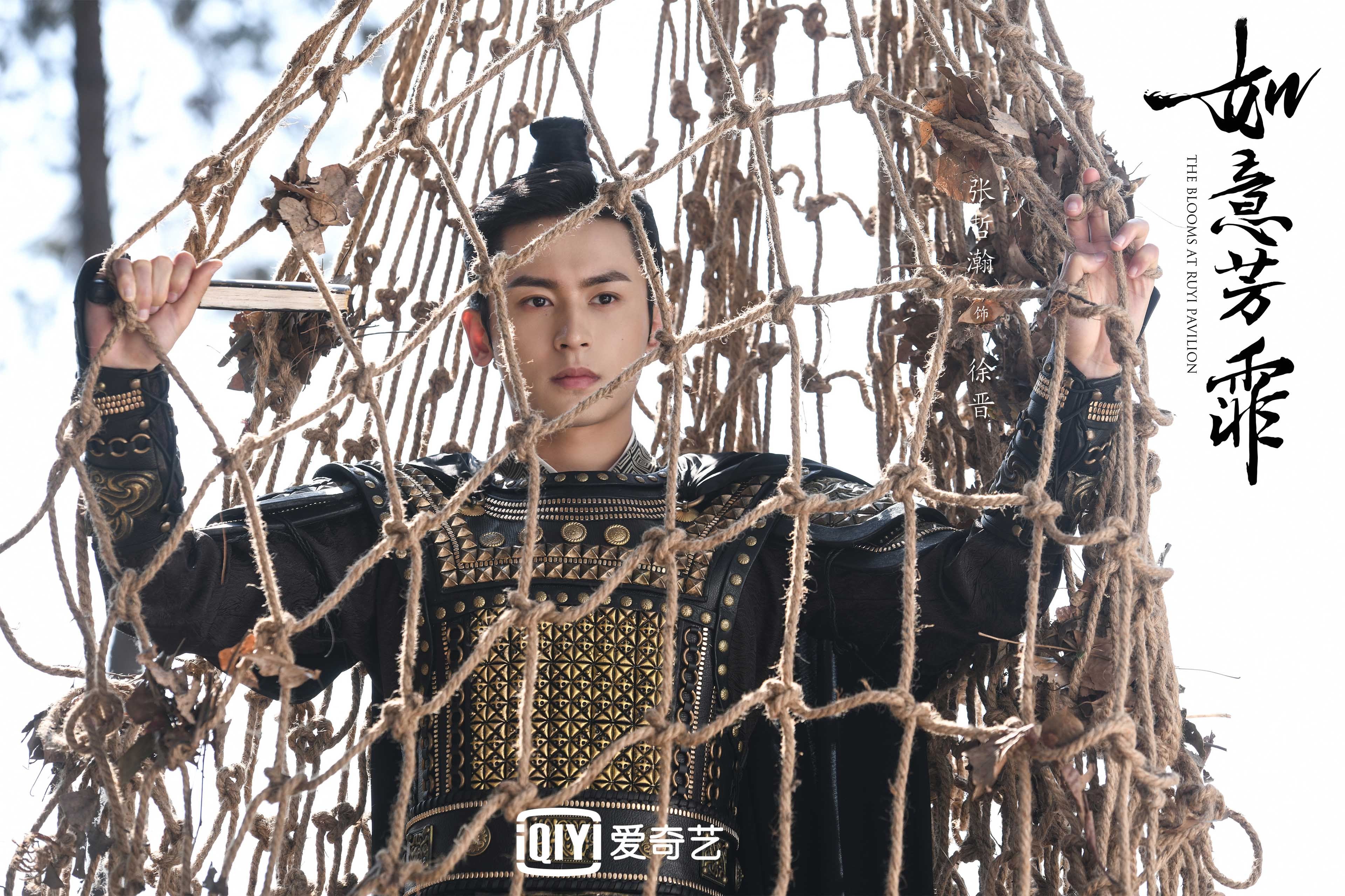 开云体育入口-跨越领域的统治力，当波兰锋线碾压圣西罗，佩德里于绝境接管西决